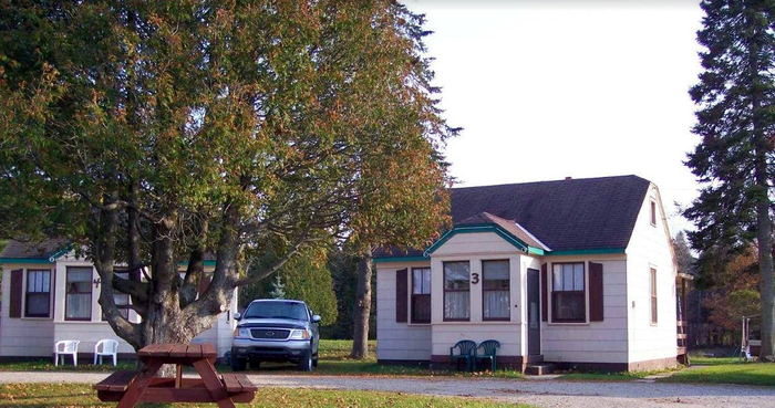 Sall-Mar Resort (Sal-Mar Court) - Web Listing (newer photo)